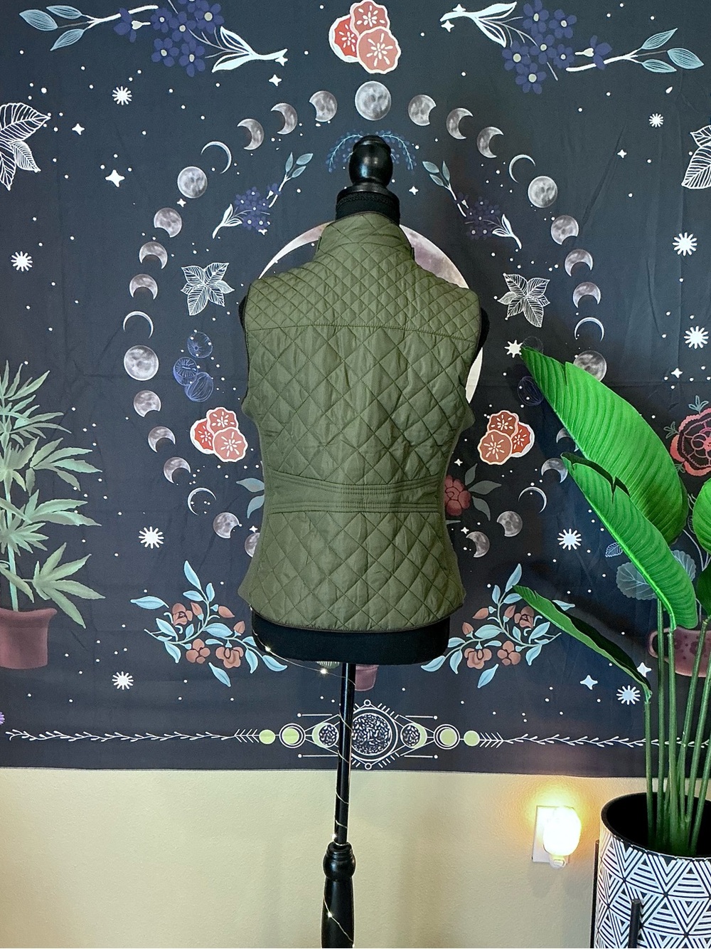 NWOT Olive Vest 🫒 - Picture 3 of 6